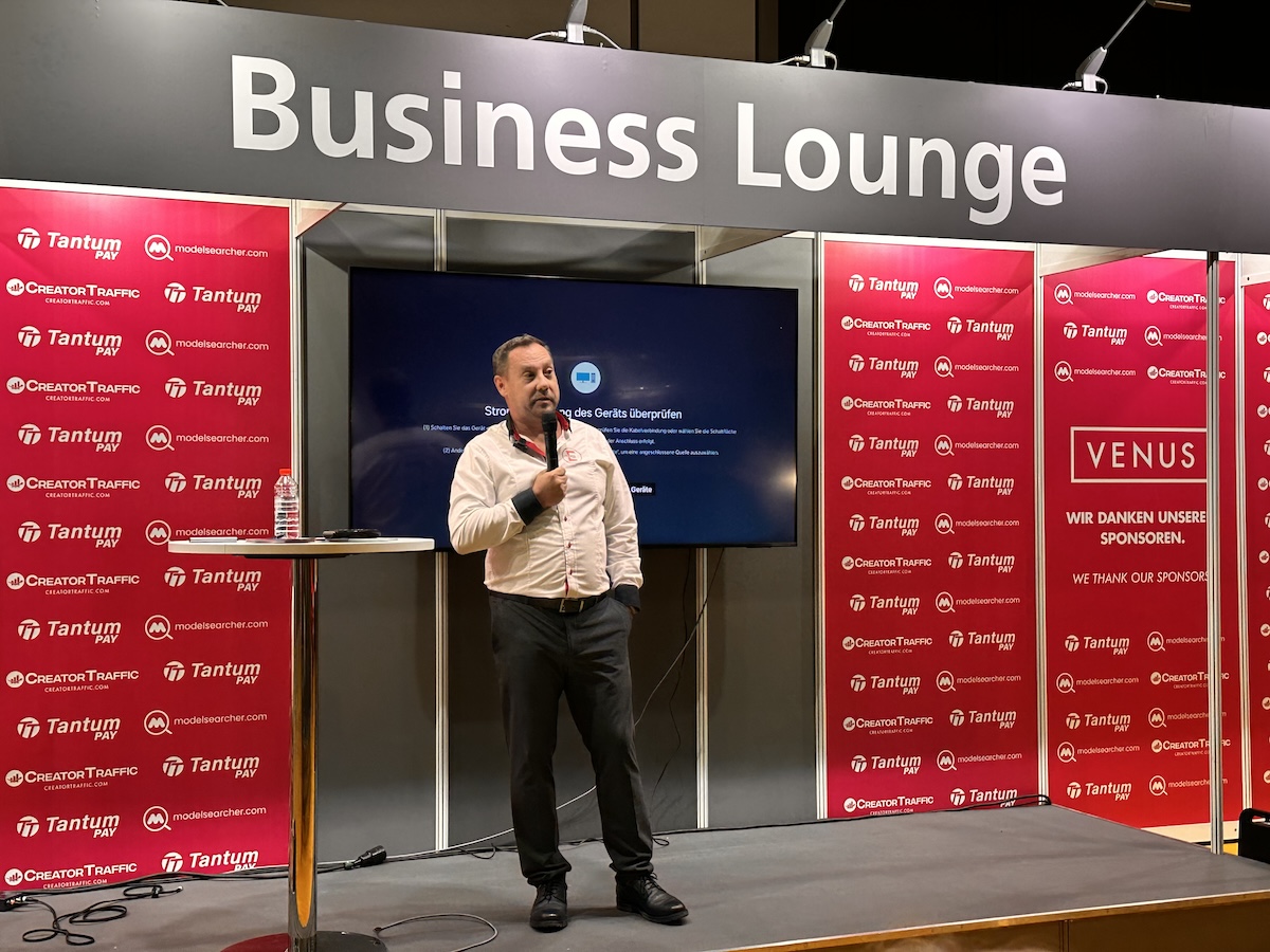 venus business lounge